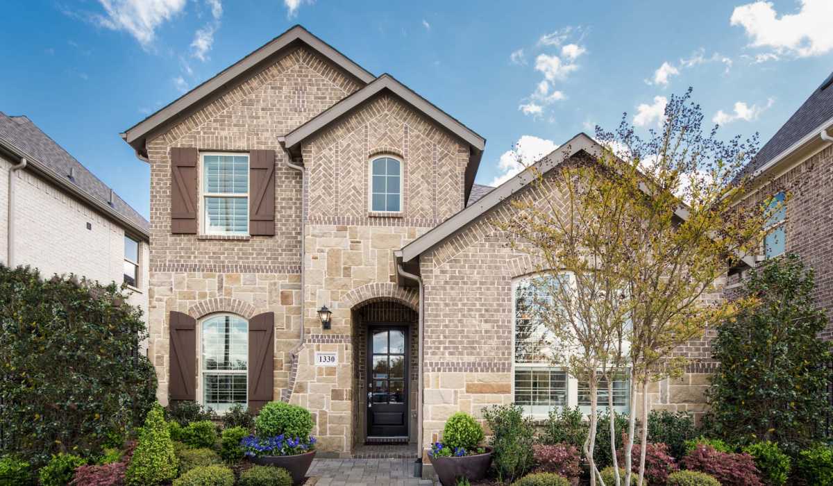 New Homes in Viridian 40ft. lots Home Builder in Arlington TX